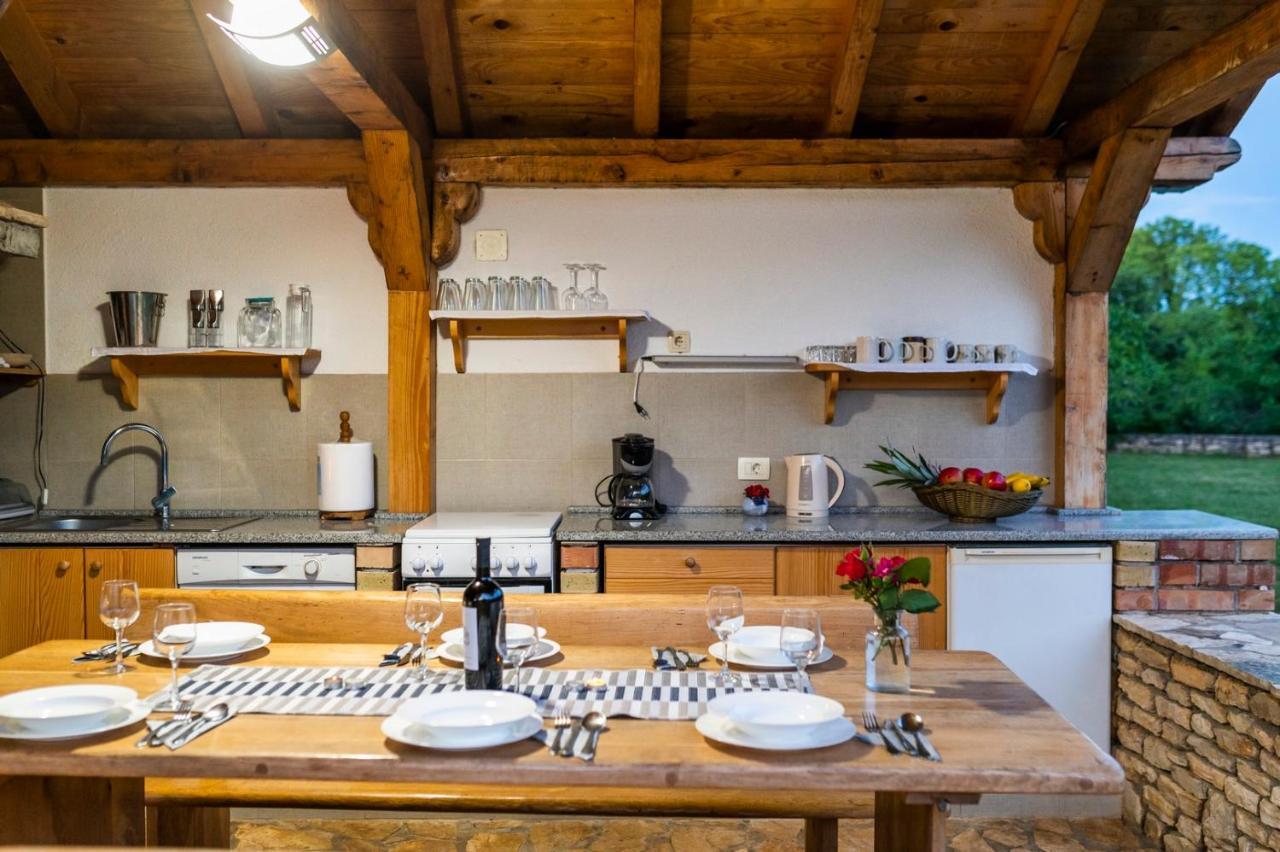 Villa Daja - Adriatic Luxury Villas Oklaj Eksteriør billede